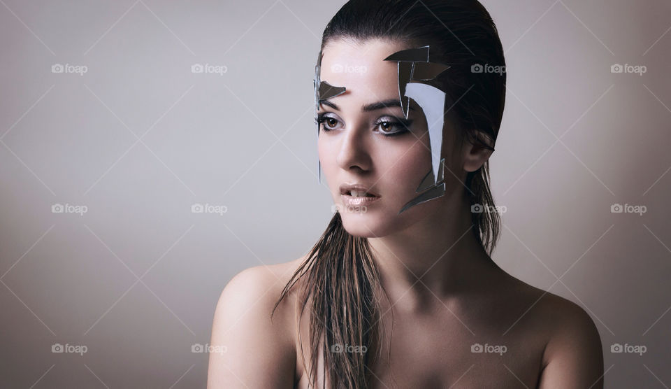 girl face model mirror by zebisphoto