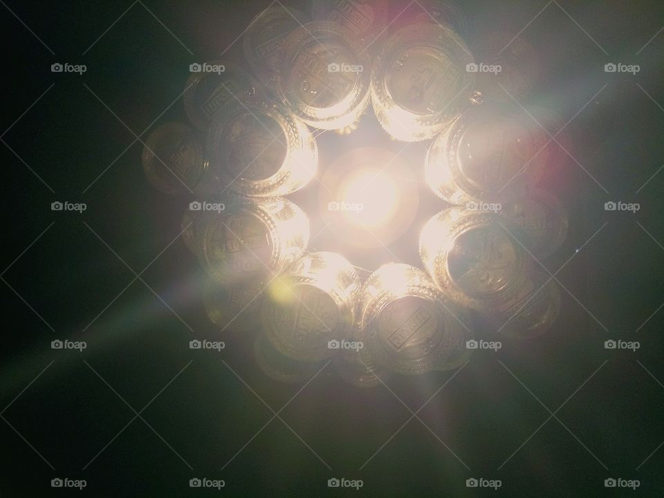 pendent on light race