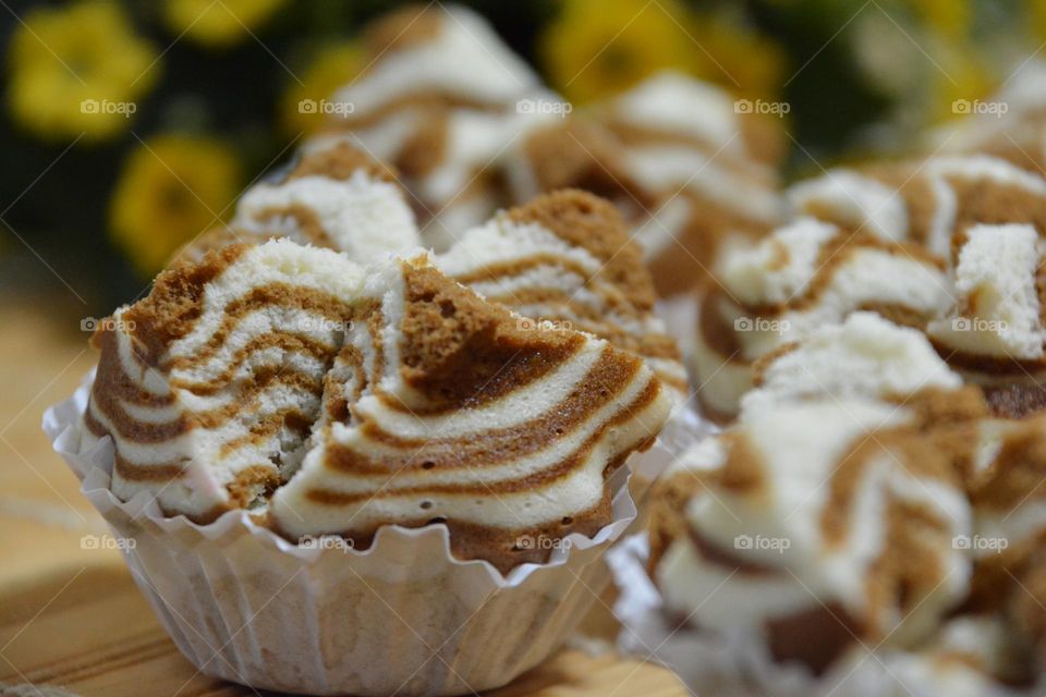 Zebra steam cup cake