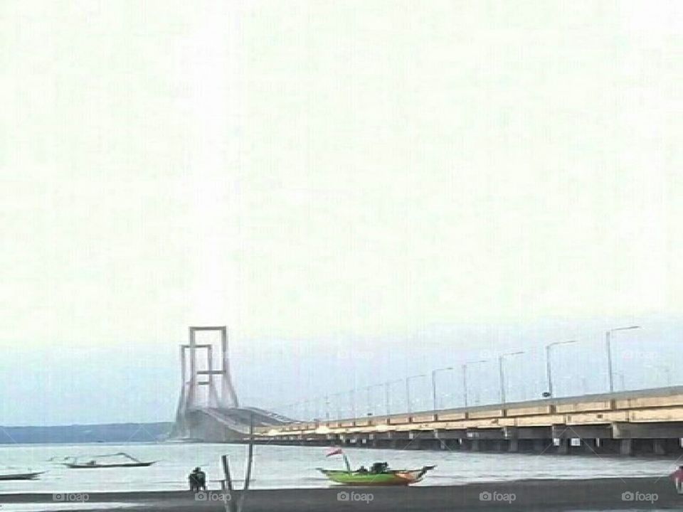 jembatan internasional