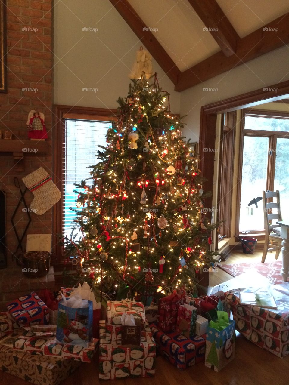 Christmas tree and presents
