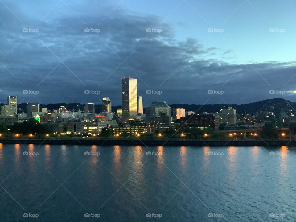 PORTLAND CITY LIGHTS 