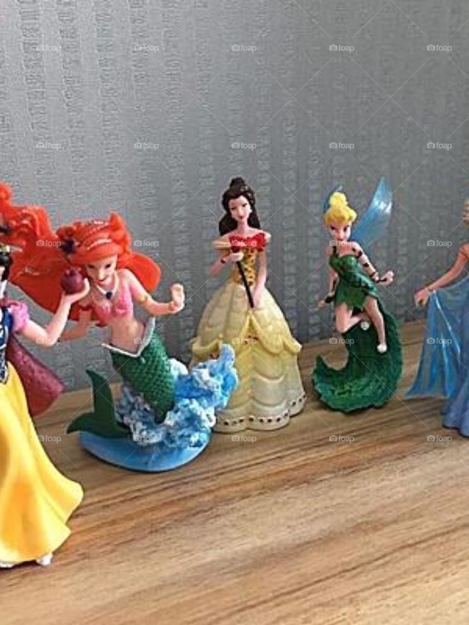 My favorite toys were Disney princesses, and i still gathering them.