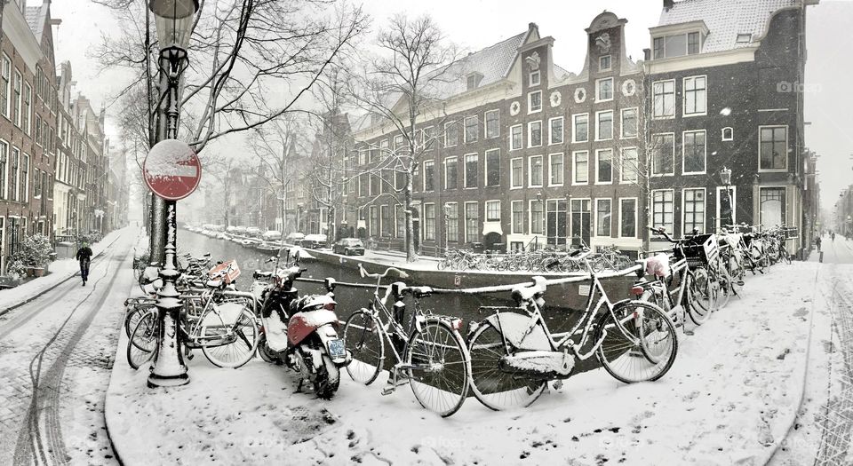 Snow in Amsterdam 