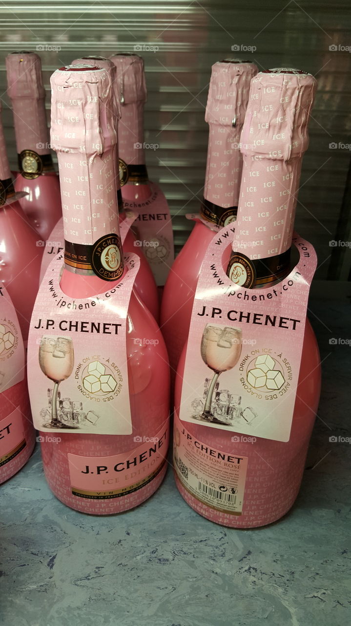 J.P Chenet Champagne