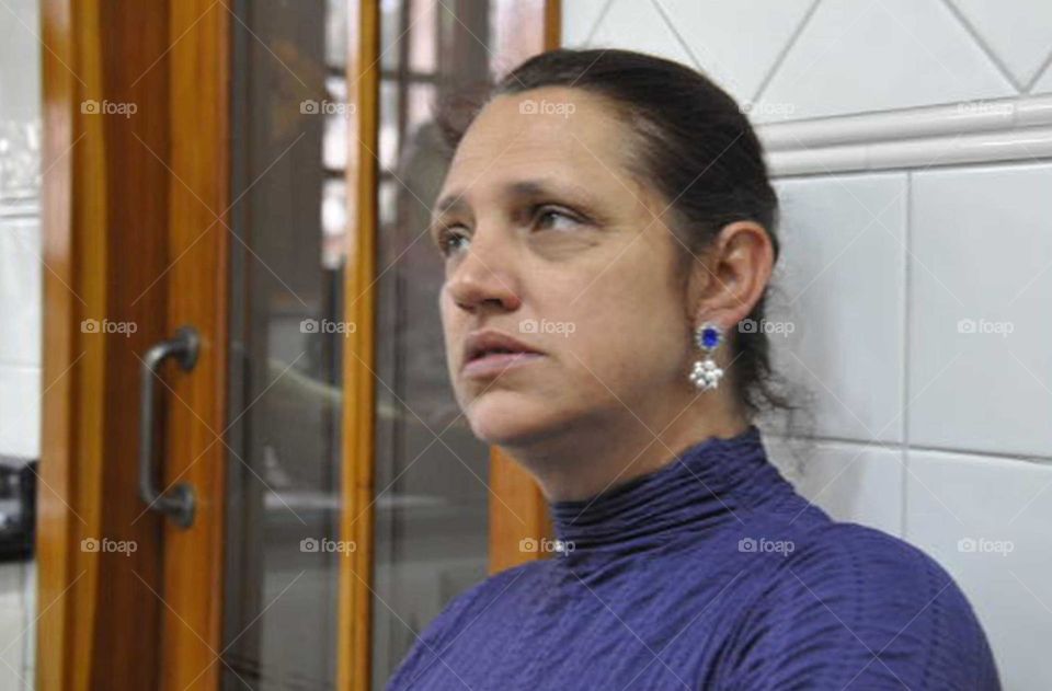 com toda a atenção