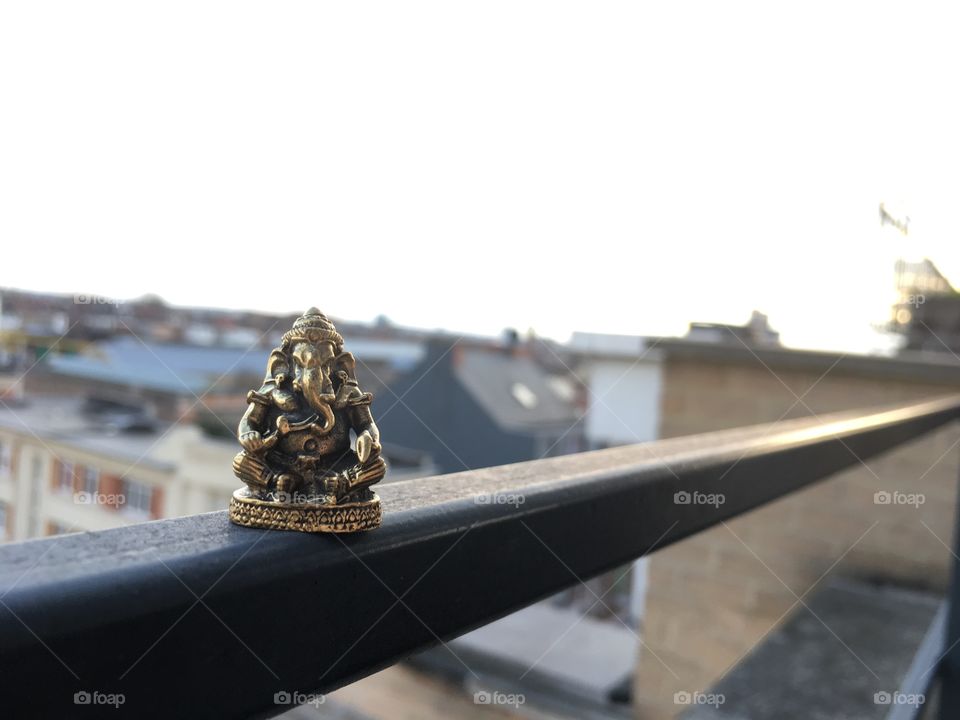 Stay grounded even on the edge