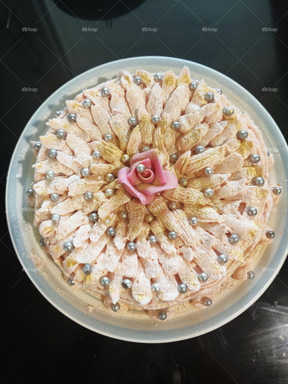 Happiness is  round circle handmade cake ⭕⭕