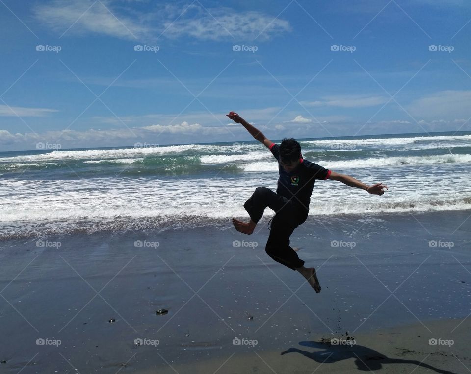 bio energy exercise at the beach