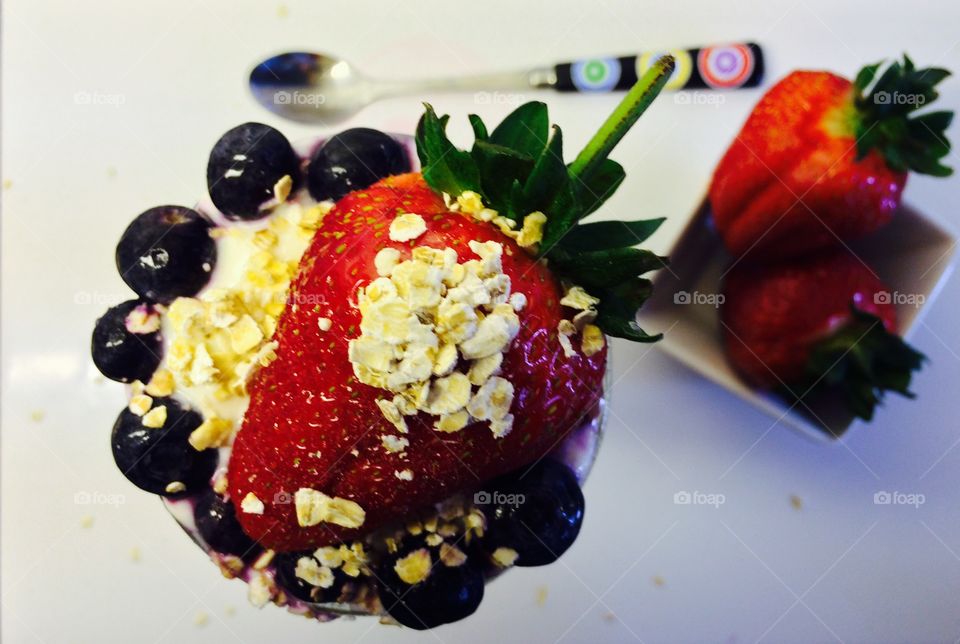 Ultimate fruit yogurt sundae