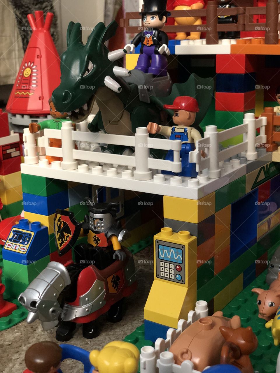 Dragon and knight Duplo 