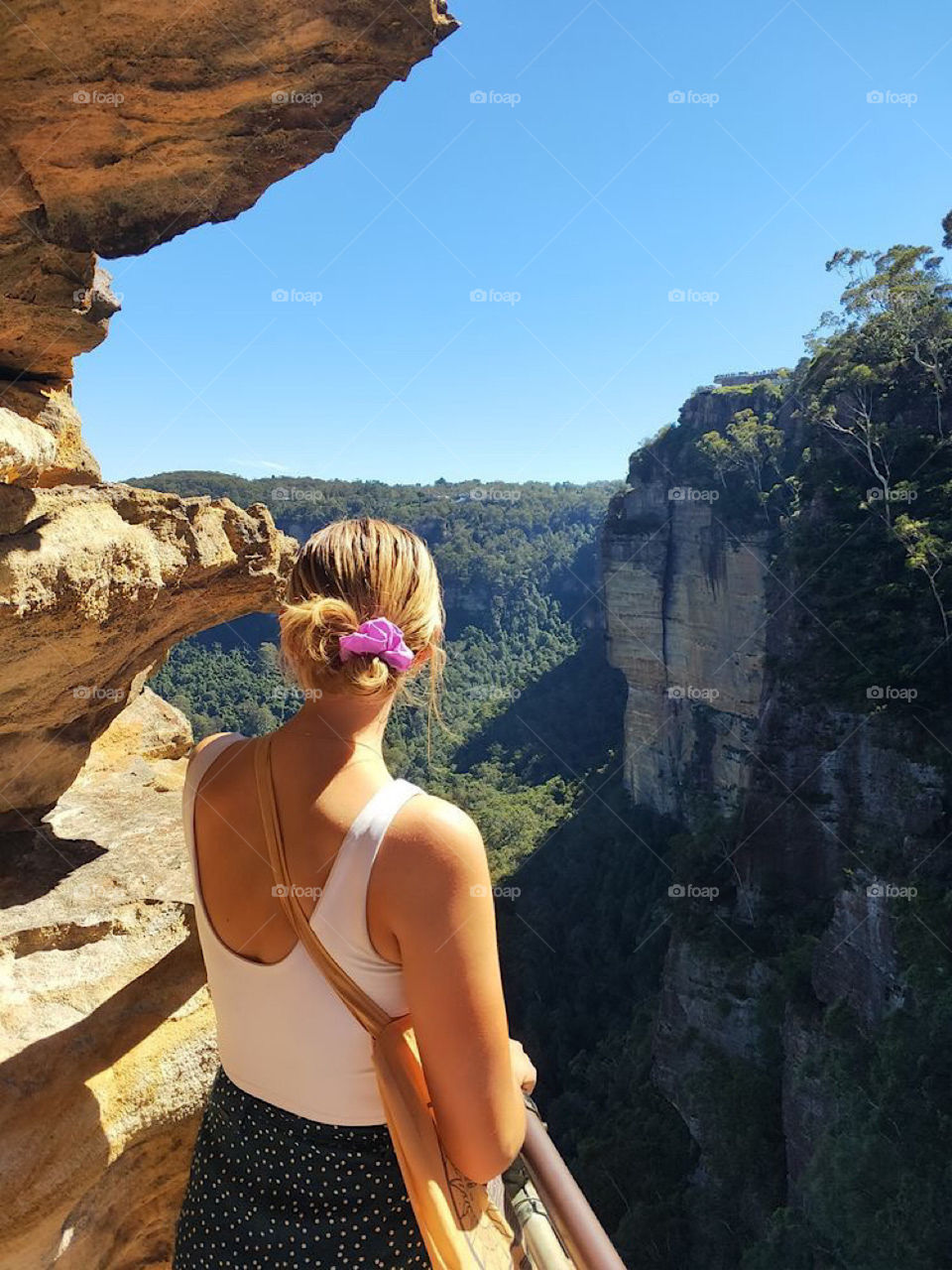 Beautiful view from the Three Sisters in the Blue mountains after a bit of hiking.