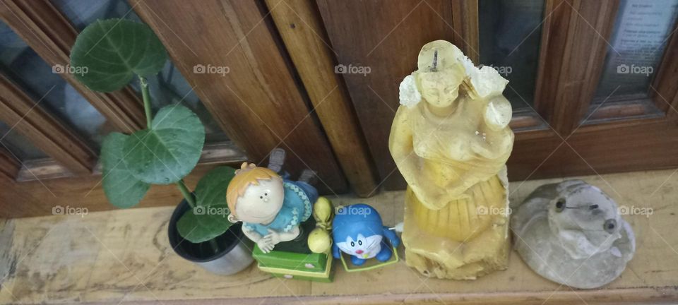 old things are always in the future and present things in disfavour