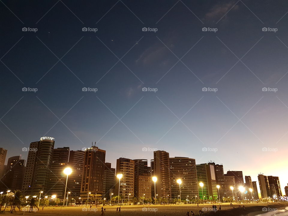 Beira Mar de Fortaleza. Skyline dos prédios na orla.
