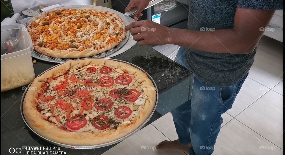 Pizza Marguerita e frango com catupiry