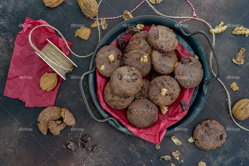 cookies with chocolate chips and walnuts