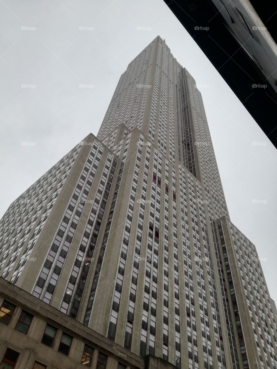empire state building cloudy