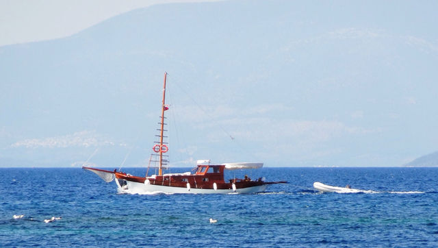 BOAT AND TOE