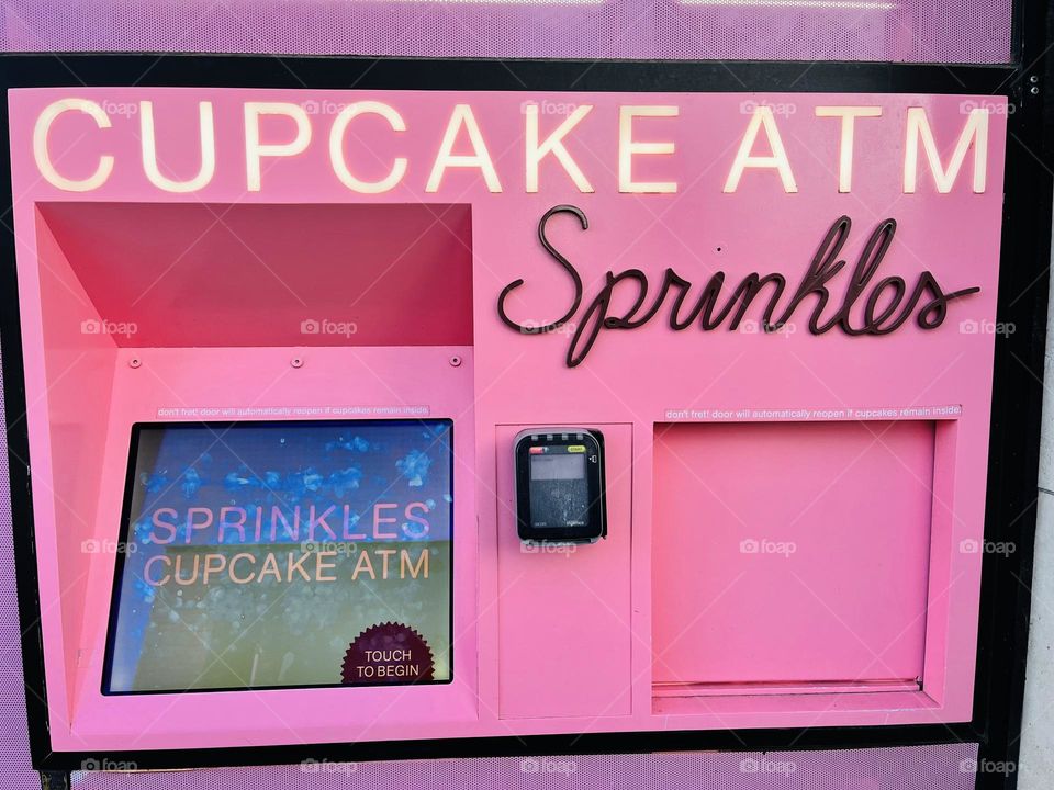 Sprinkles Cupcake ATM, Scottsdale Arizona 