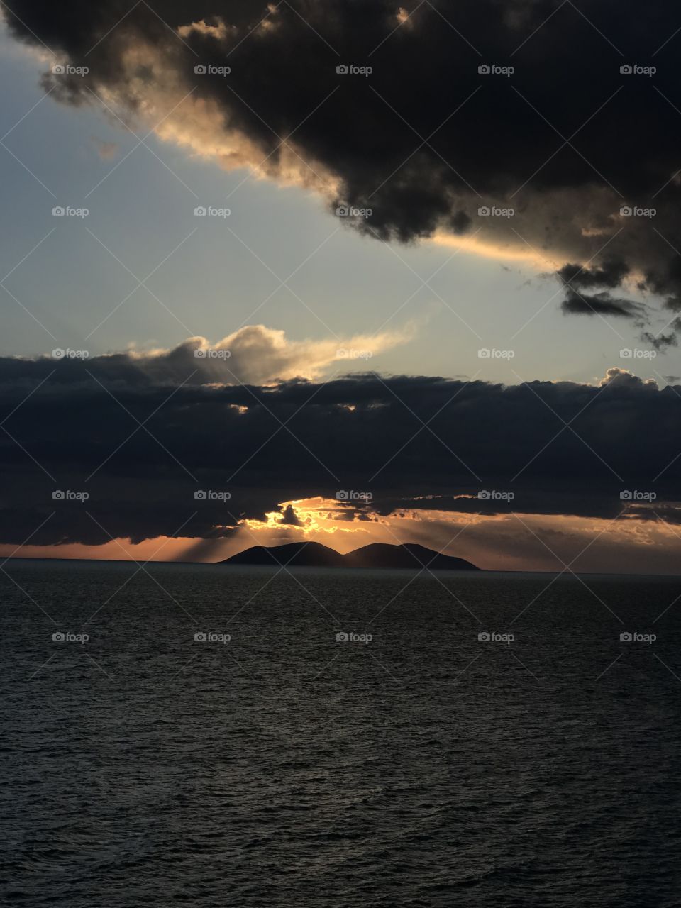 Hello ... A perfect combination of the colors of the sunset in the south of Albania ... Vora, Albania🇦🇱 ... I hope you like it