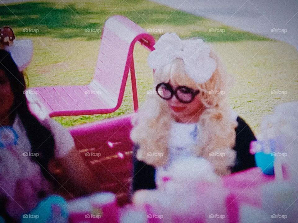 ''Dressing up is about showing off your personality and style ''. It is very happy to chat with friends who agree with this concept.