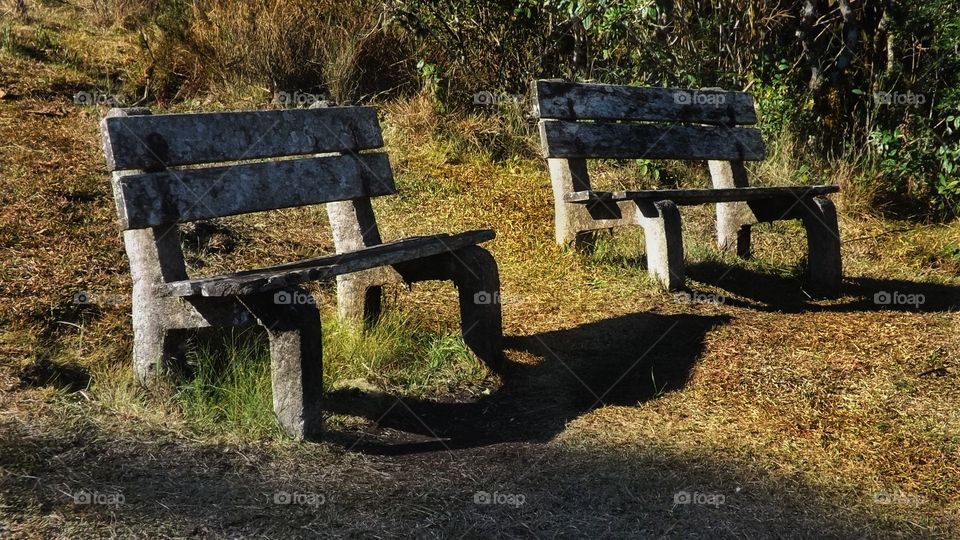 Square bench in time
