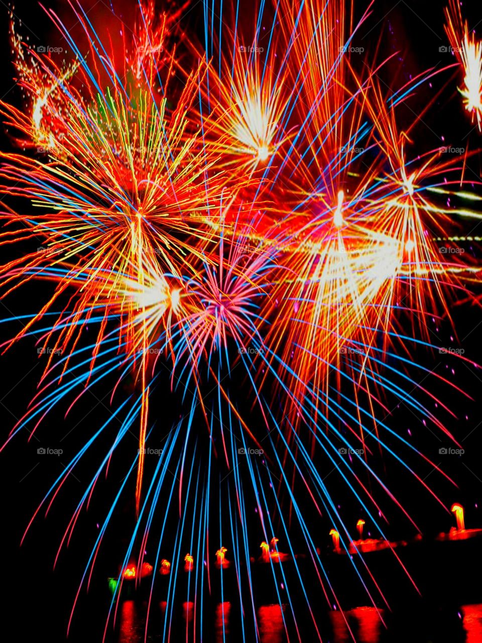 Independence Day - Whether you are lighting off colorful fireworks, firing up the barbecue grill, spending time with friends, or going to a parade, 4th of July is one of the most patriotic celebration in the United States. Celebrating Freedom! 