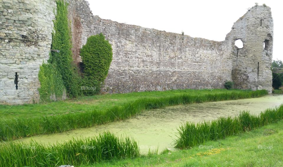 Trinchera y Muro del Castillo de Pevensey