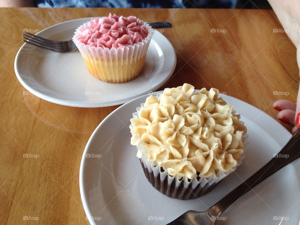 cake cupcakes plate fork by leanderthal