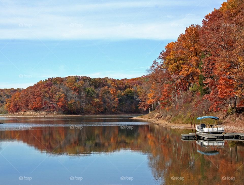 Fall time on the lake