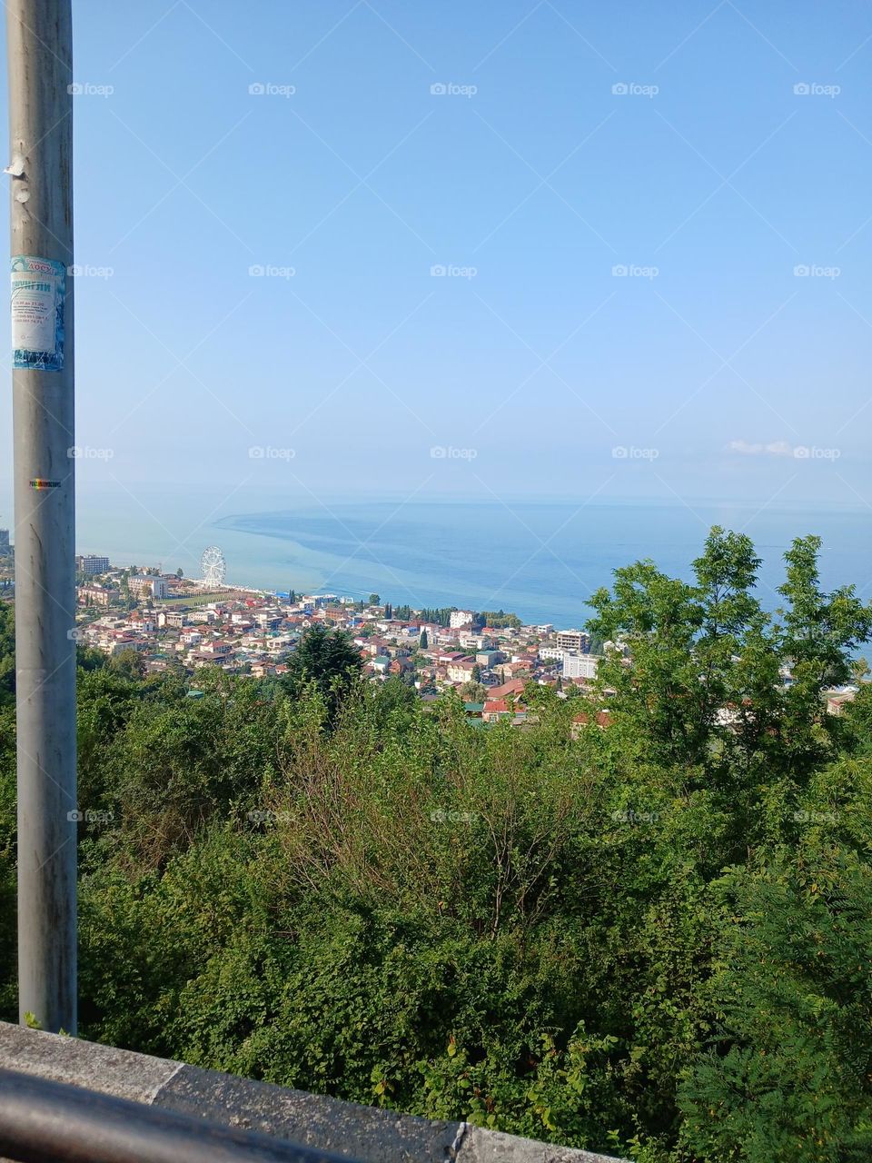 город у моря