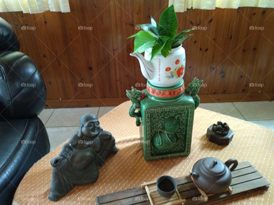 a beautiful decoration of a plant in a relaxing tea room