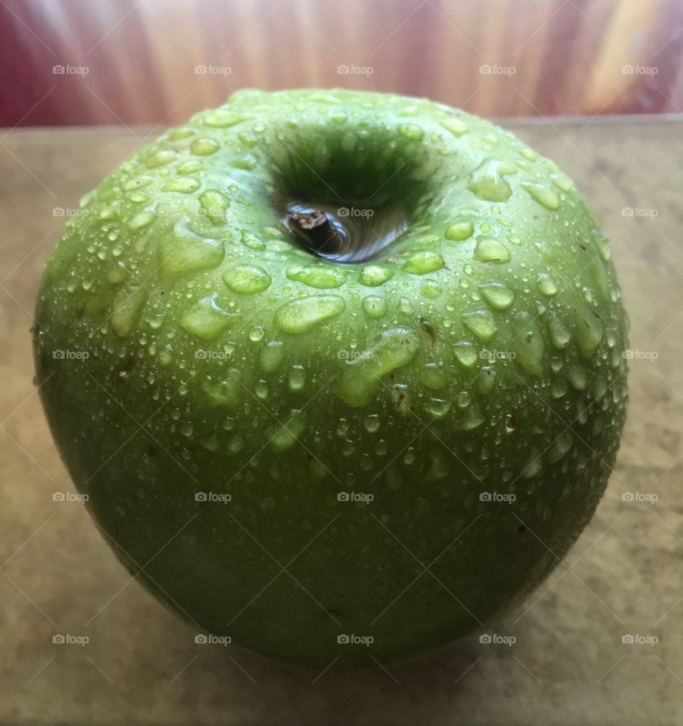 Green apple 