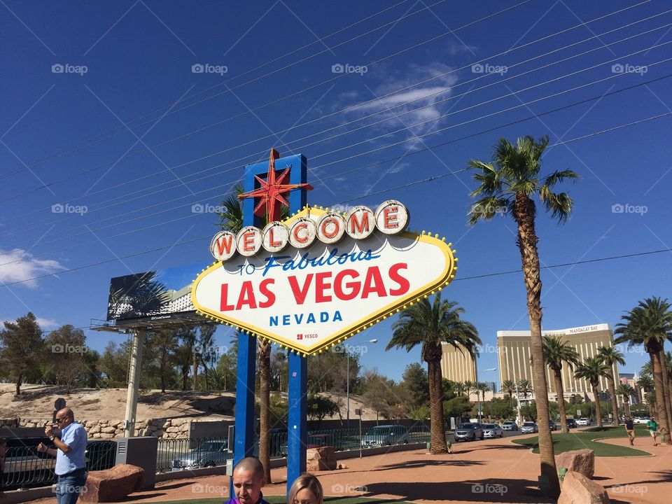 WORLD FAMOUS WELCOME TO LAS VEGAS SIGN