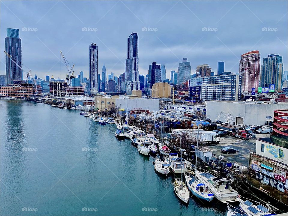 “Newtown Creek” in LIC, Queens, NY offers many things: a small fleet of boats people actually live on and magnificent views. From the “Pulaski Bridge” you can see the “Manhattan” skyline & the “Empire State Building”. 2023. Hypnotic Productions