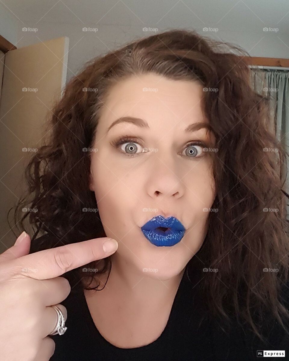 I love trying new funky colors, here is the new BLU J lipsense long lasting lip color.