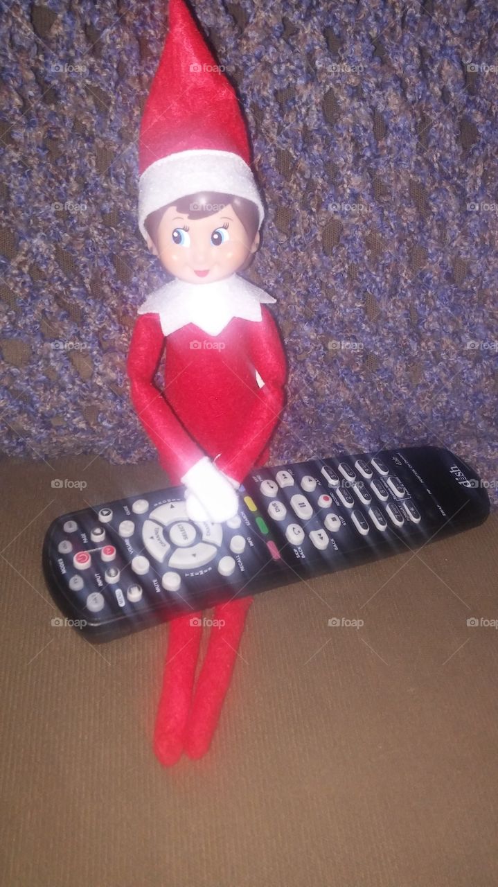 elf with remote control