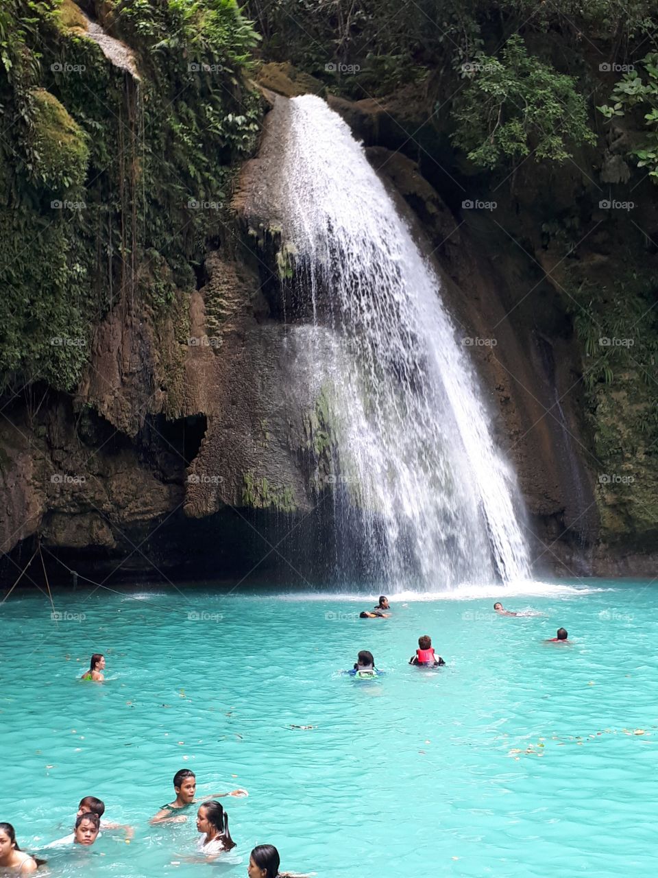 Raw photo of Kawasan falls in Cebu