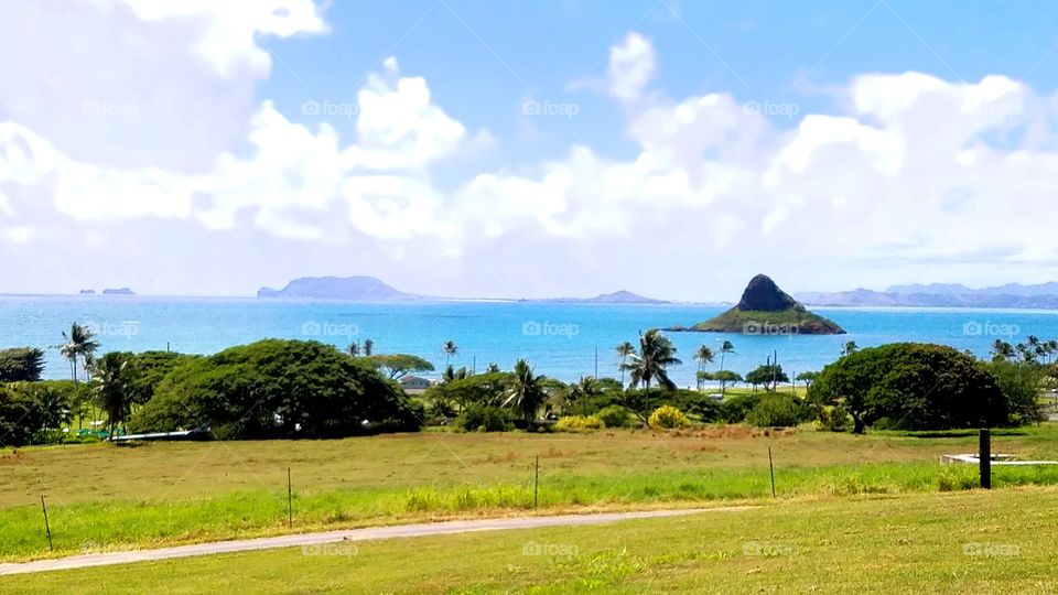 Kualoa overlooking Chinaman's Hat and Turtle Island.