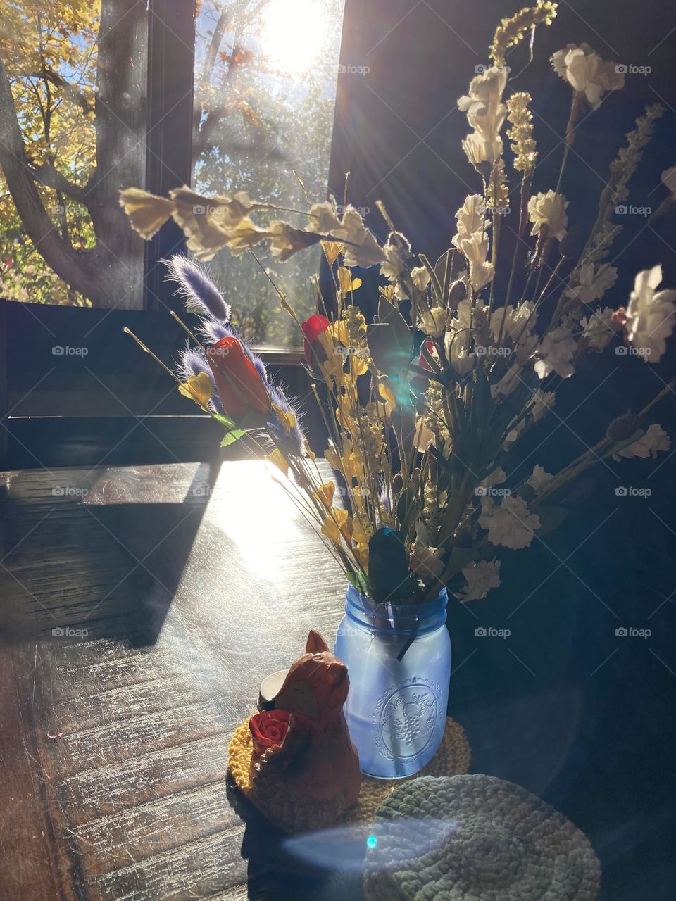 Fall decide on the dining room table at home