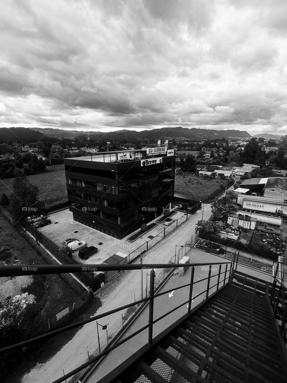 A cube in the architecture 