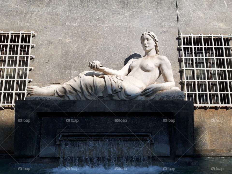 statue à  Turin