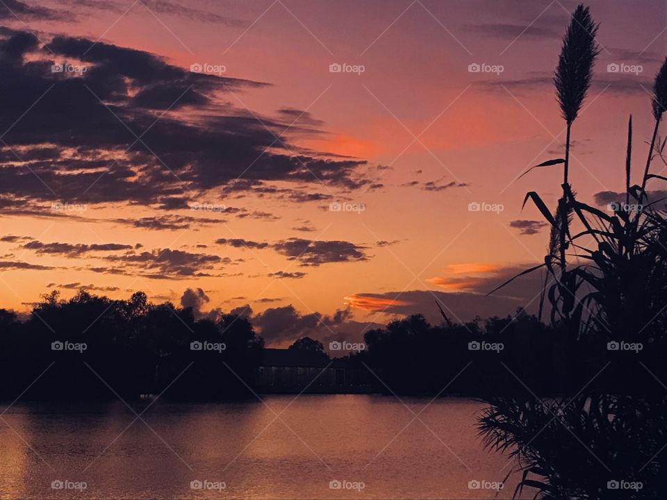 here Sunset Twilight about to End. Before that we must get past this Gorgeous Twilight. OMG. What Beauty comes from the Sun. Totally Eclipse of major colors. Beautiful Gorgeous Composure