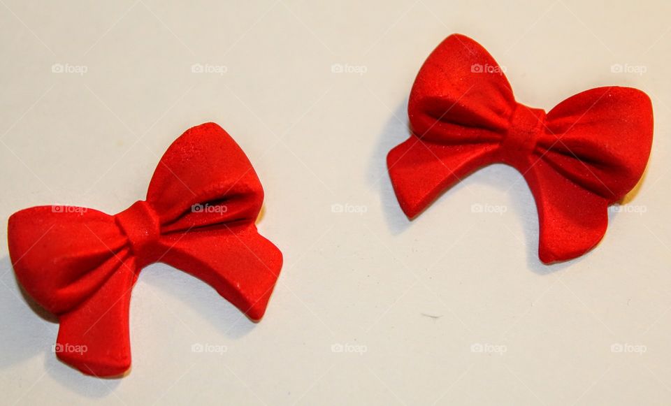 red candy bows
