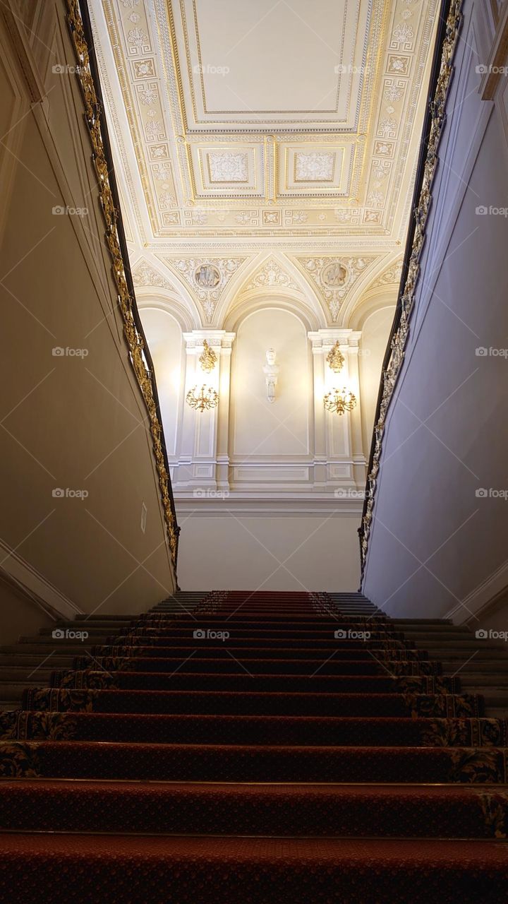 View from the stairs to the walls and ceiling 🏰