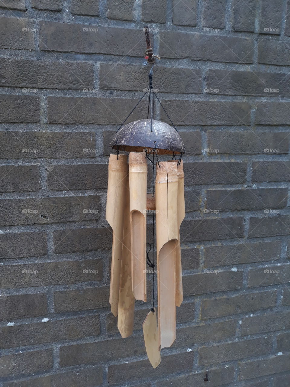 wind triangle outside backyard