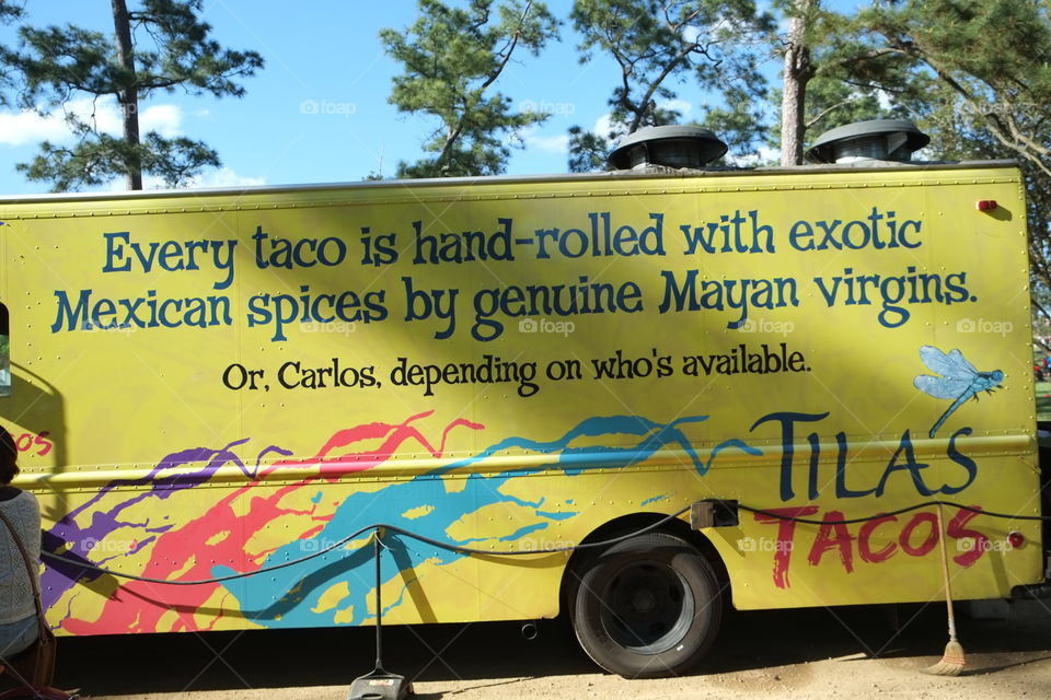 Taco truck. Great advertising!