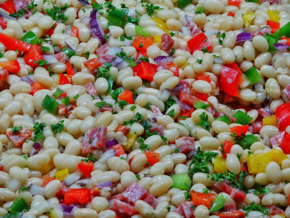 Colorful Salad With White Beans