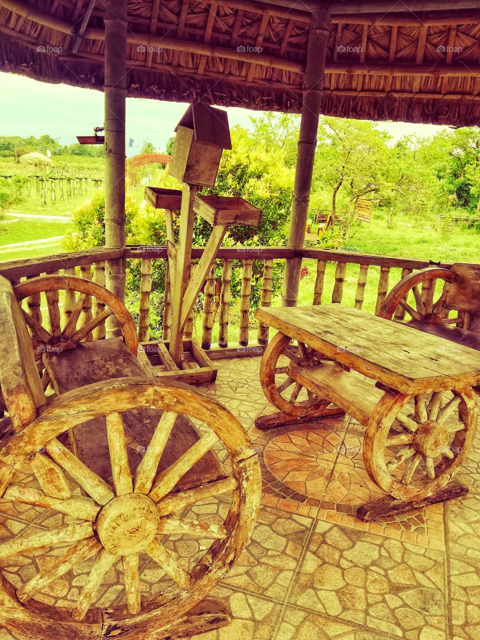 I want those sweet days back again. 😜Old stuff on the farm! 😊