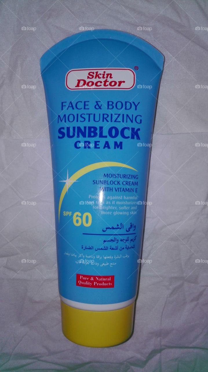 skin doctor protects skin from Sun rays.